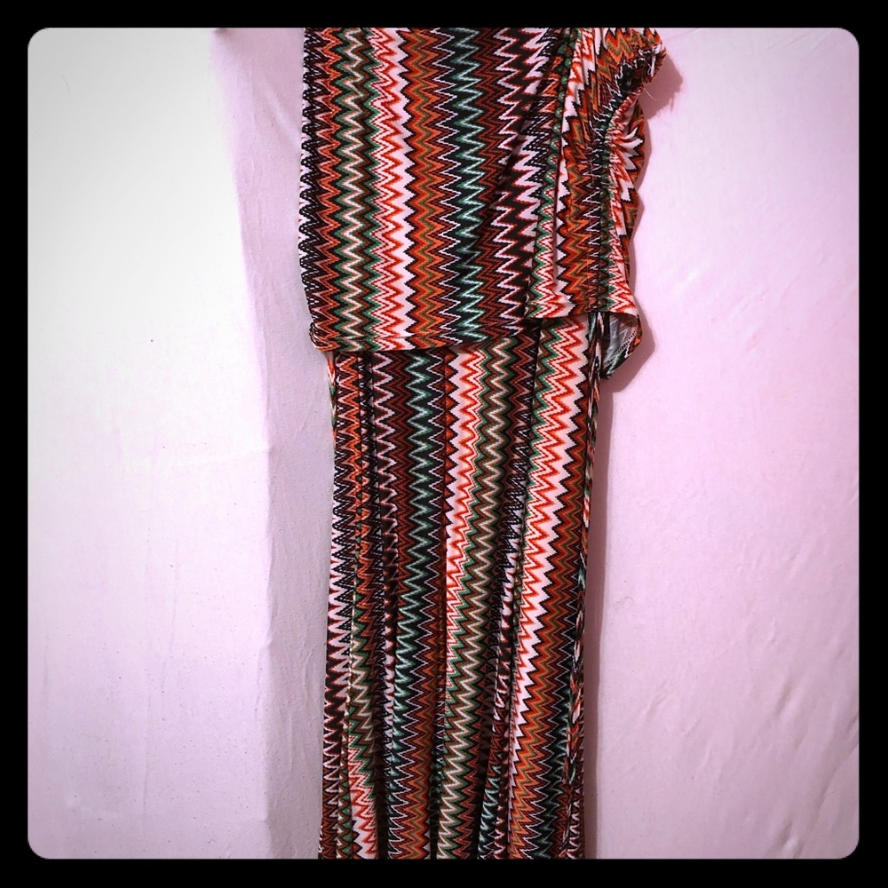 Zigzag print skirt with ruching side detail